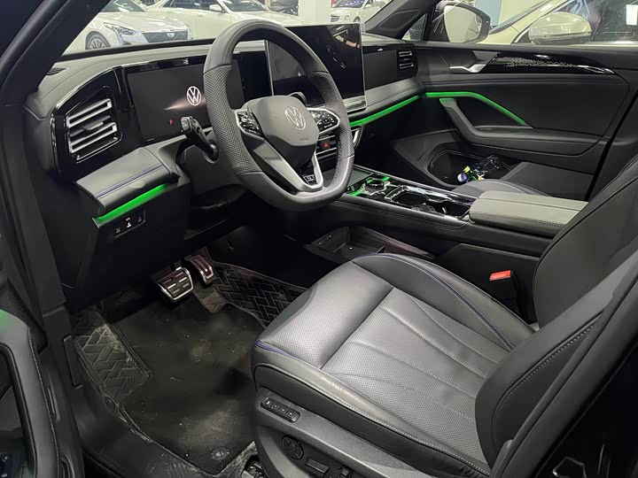 Фото 5 - Volkswagen Tiguan L Pro