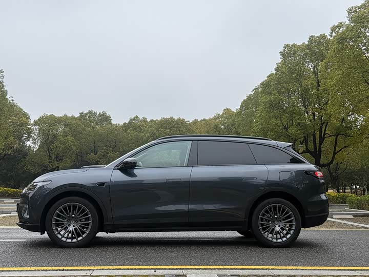 Фото 9 - Leapmotor C11