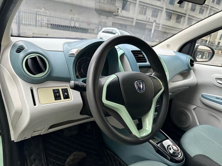 Фото 7 - Changan BenBen E-Star