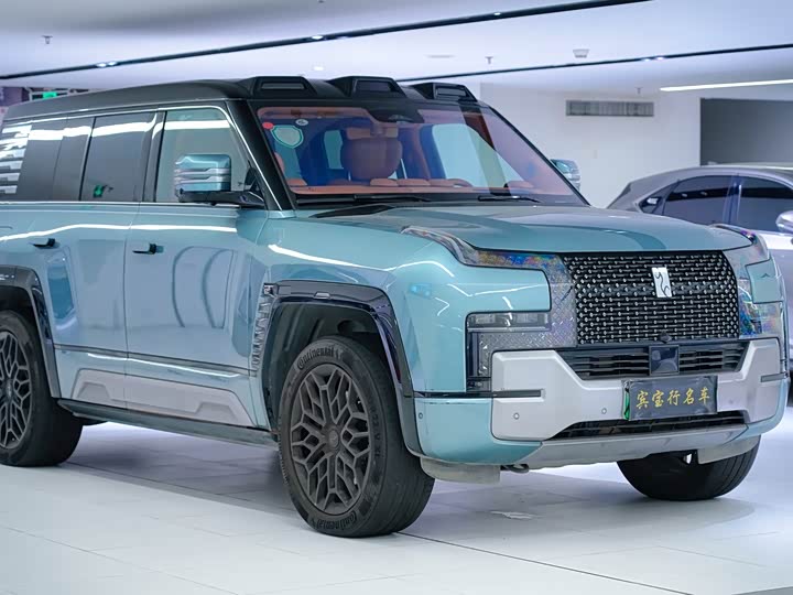 Фото 3 - BYD Yangwang U8