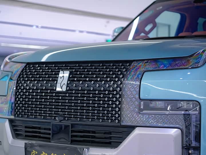 Фото 7 - BYD Yangwang U8