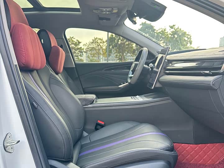 Photo 5 - Geely Preface L