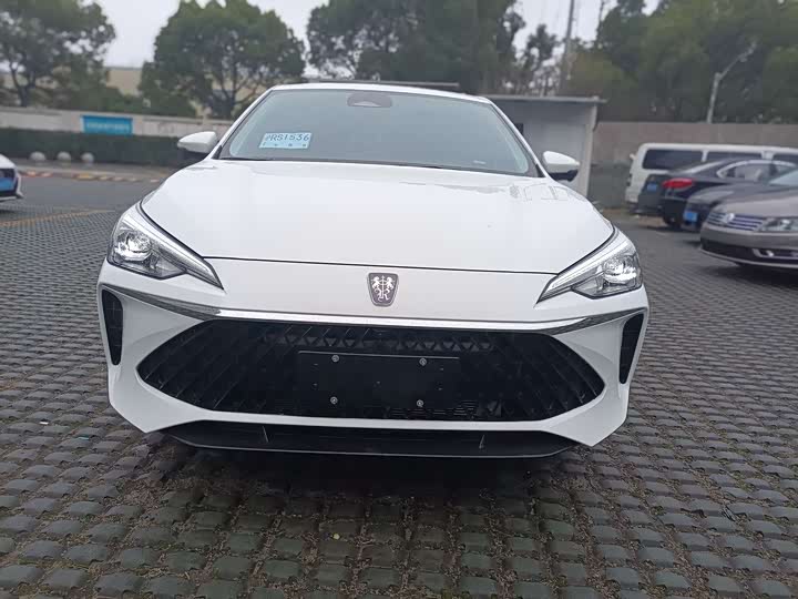 Фото 2 - Roewe i5