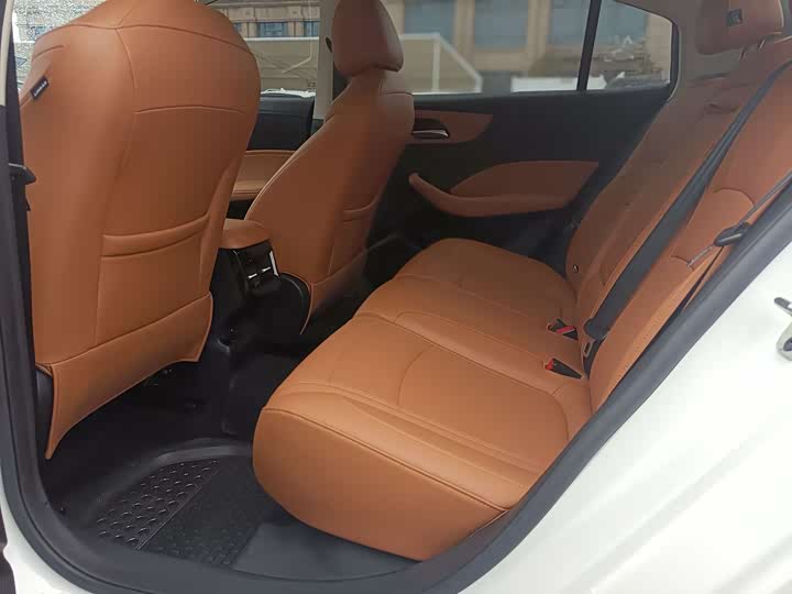 Фото 5 - Roewe i5