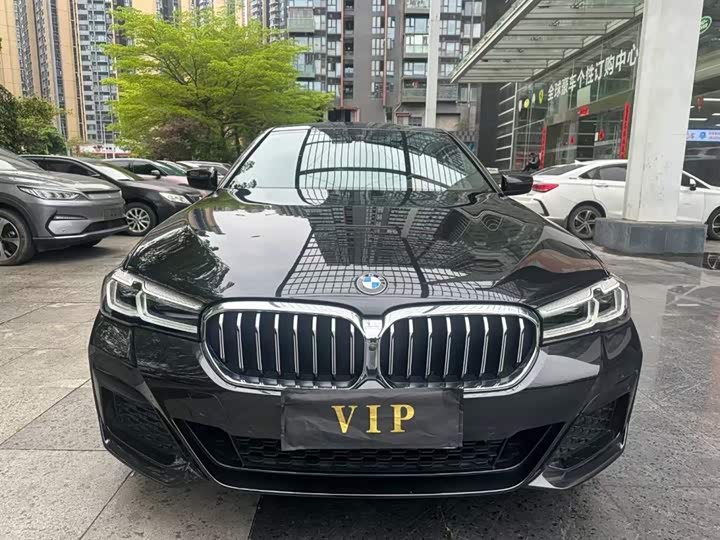 Фото 2 - BMW 5 Series