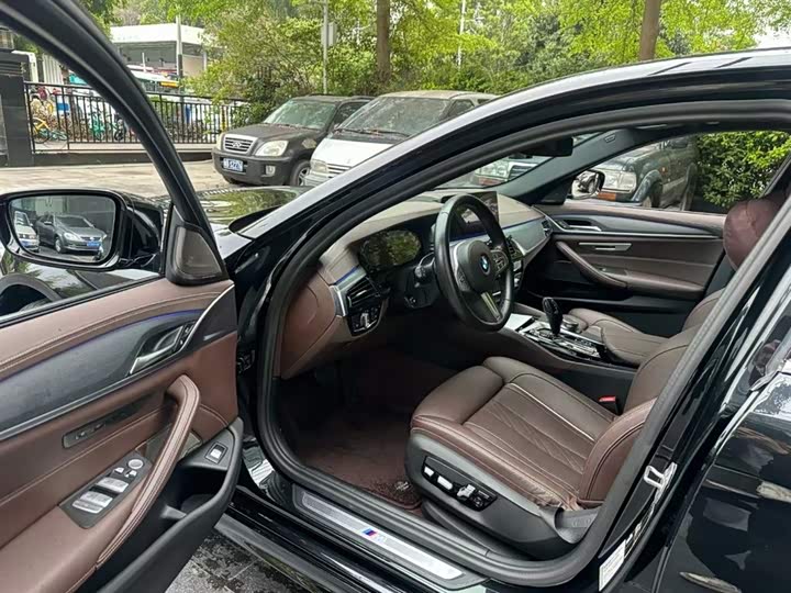 Фото 5 - BMW 5 Series