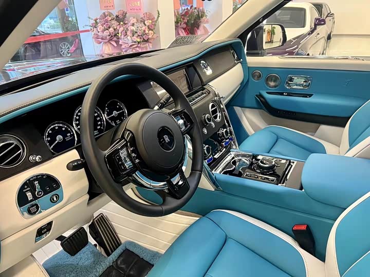 Фото 2 - Rolls-Royce Cullinan