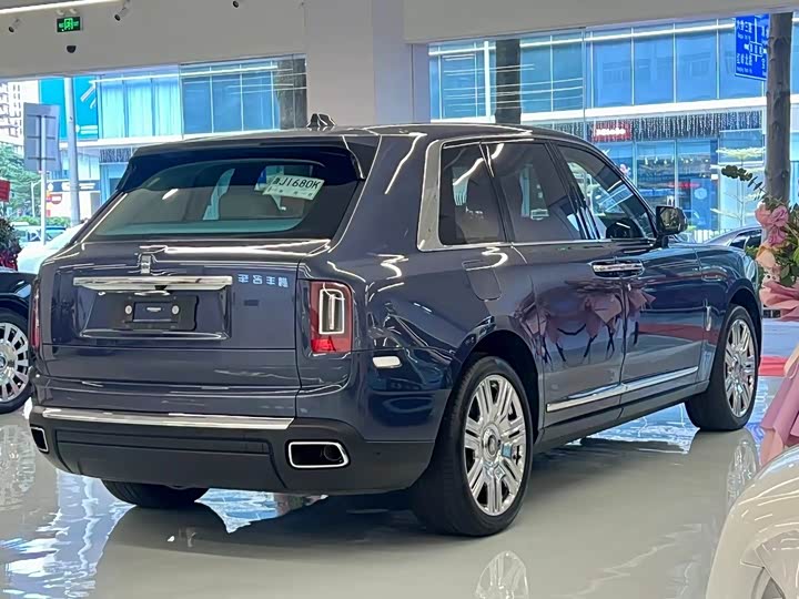 Фото 7 - Rolls-Royce Cullinan