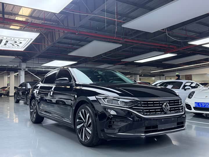 Фото 3 - Volkswagen Passat