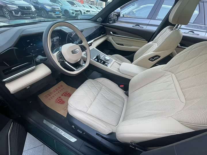 Фото 2 - Geely Monjaro