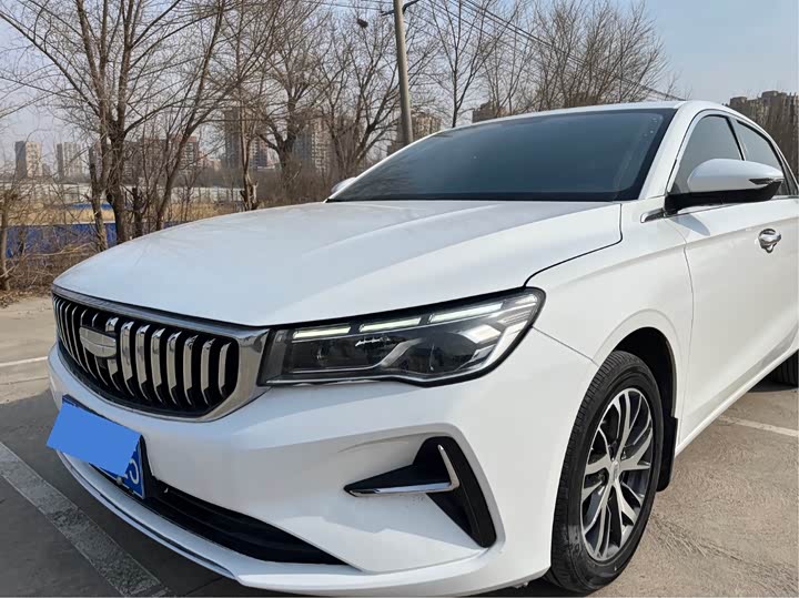 Фото 4 - Geely Emgrand