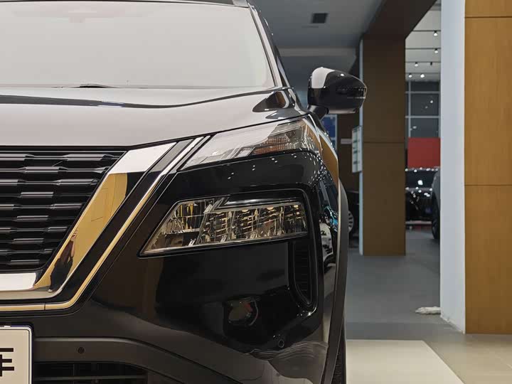 Фото 2 - Nissan X-Trail