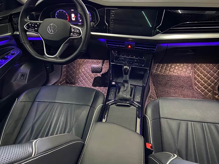 Фото 7 - Volkswagen Passat