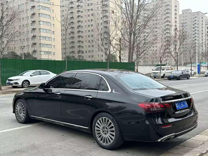 Photo 7 - Mercedes-Benz E-Class