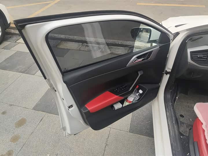 Фото 7 - Volkswagen Polo