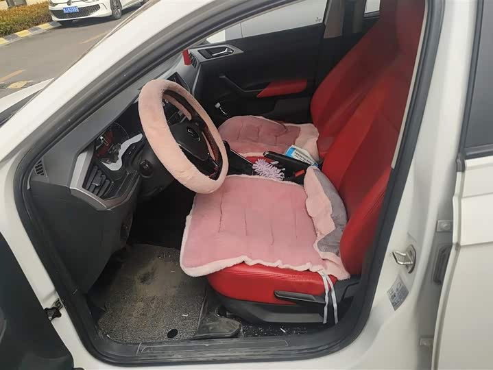 Фото 9 - Volkswagen Polo