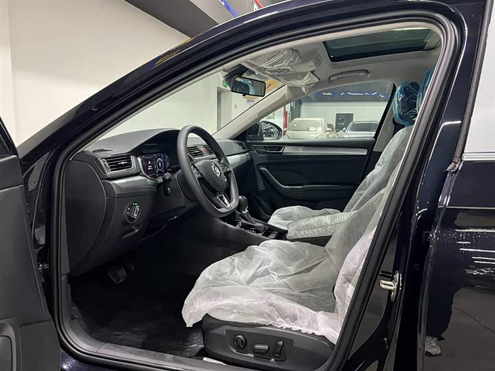 Фото 7 - Skoda Superb