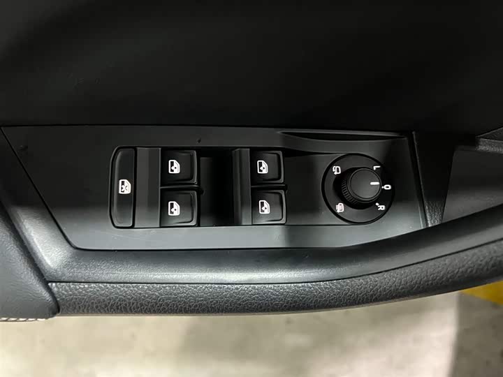 Фото 9 - Skoda Superb