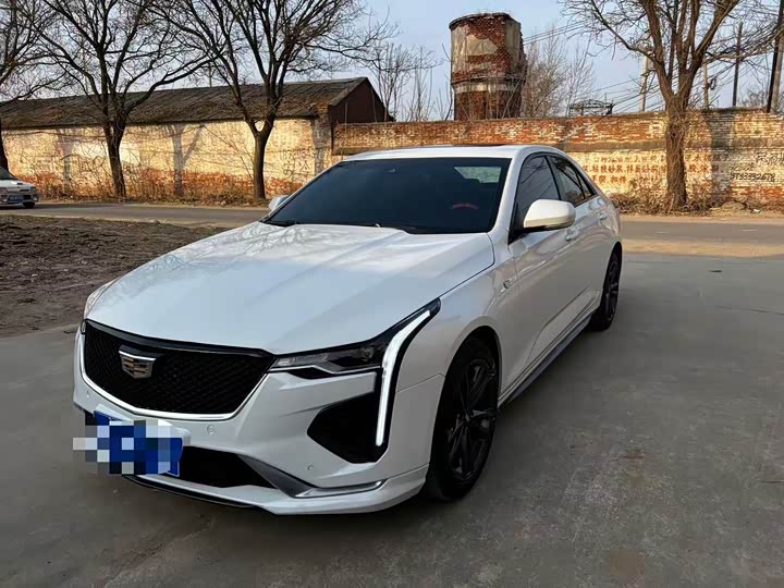 Фото 1 - Cadillac CT4