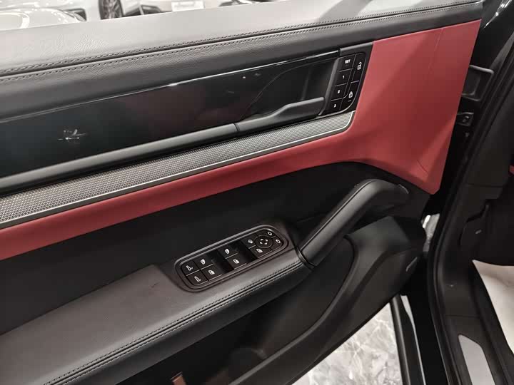 Фото 4 - Porsche Cayenne