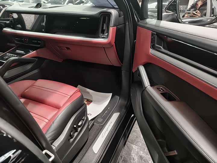 Фото 8 - Porsche Cayenne