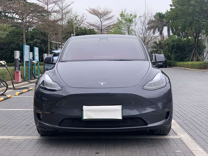 Photo 2 - Tesla Model Y