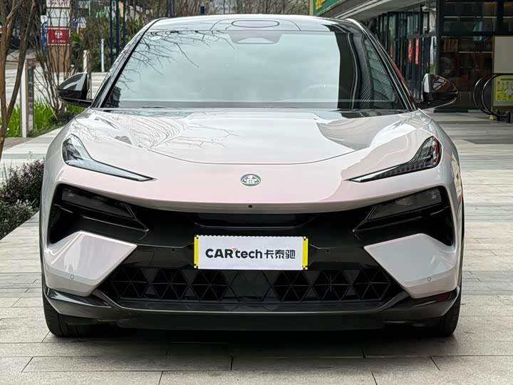 Фото 2 - Lotus Eletre