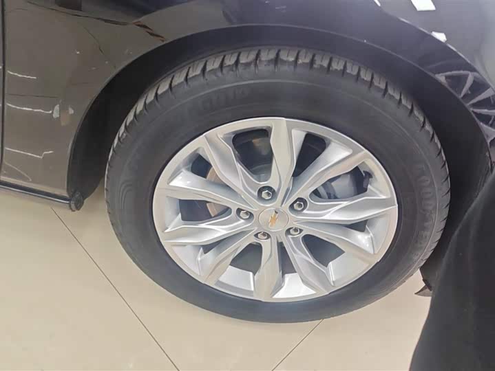 Фото 6 - Chevrolet Malibu XL