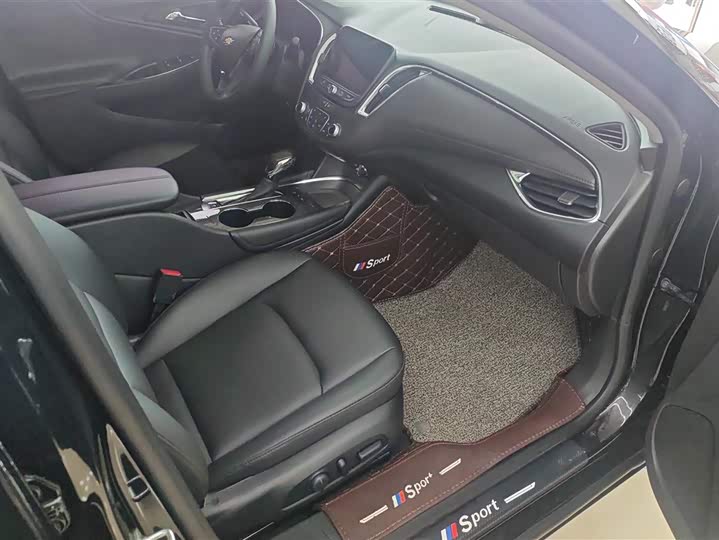 Фото 8 - Chevrolet Malibu XL