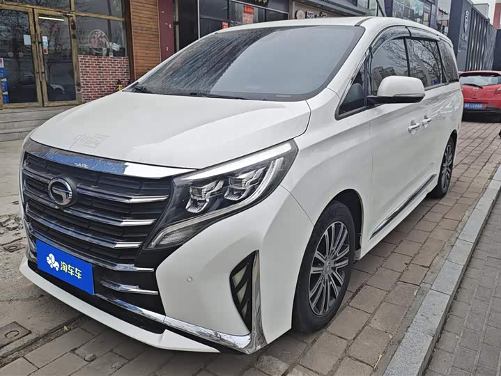 Фото 1 - GAC Trumpchi M8