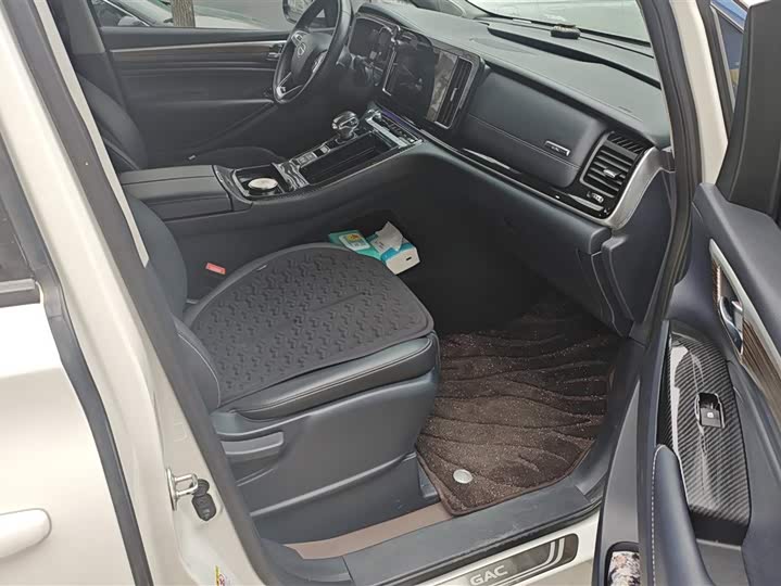 Фото 8 - GAC Trumpchi M8