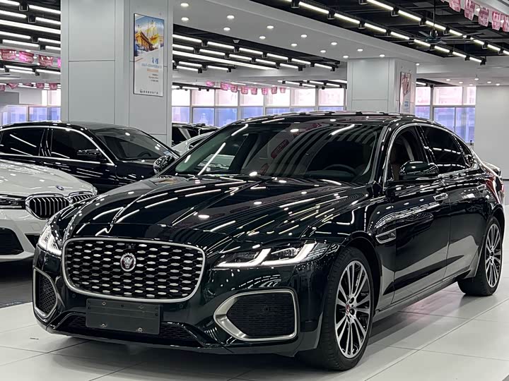 Фото 1 - Jaguar XF L