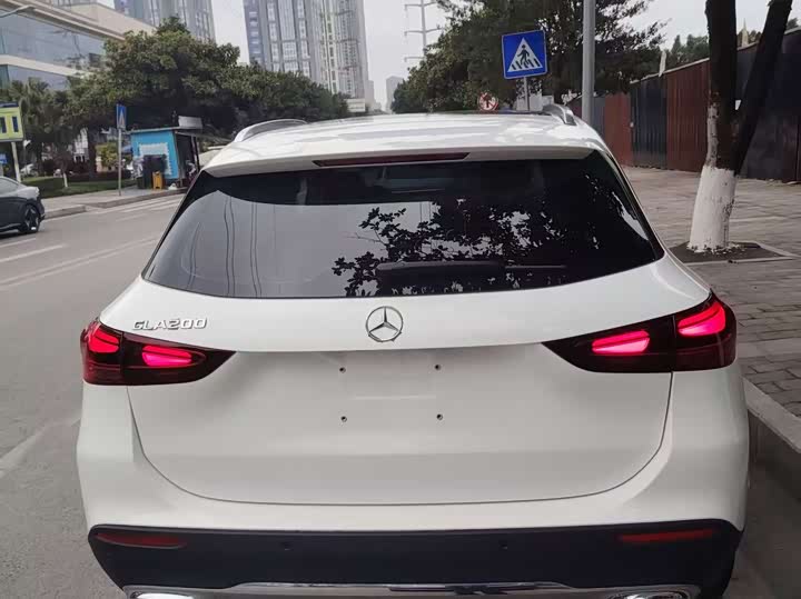 Photo 3 - Mercedes-Benz GLA-Class