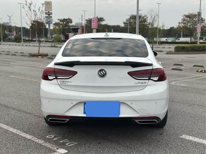 Фото 9 - Buick Regal