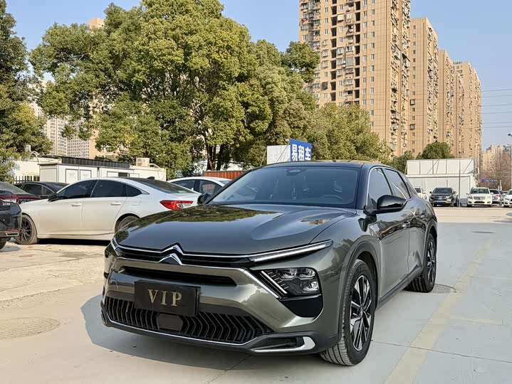 Фото 1 - Citroen C5 X