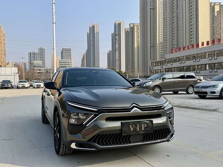 Фото 4 - Citroen C5 X