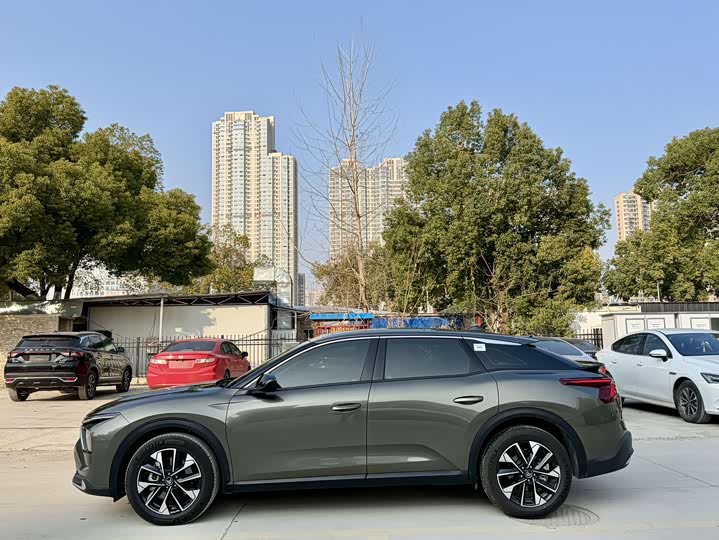 Фото 5 - Citroen C5 X