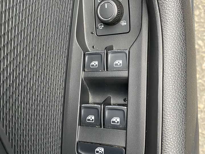 Фото 3 - Skoda Octavia Pro