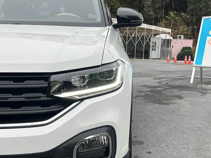 Фото 8 - Volkswagen Tacqua