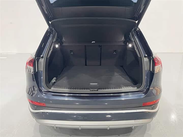 Фото 8 - Audi Q4 e-tron