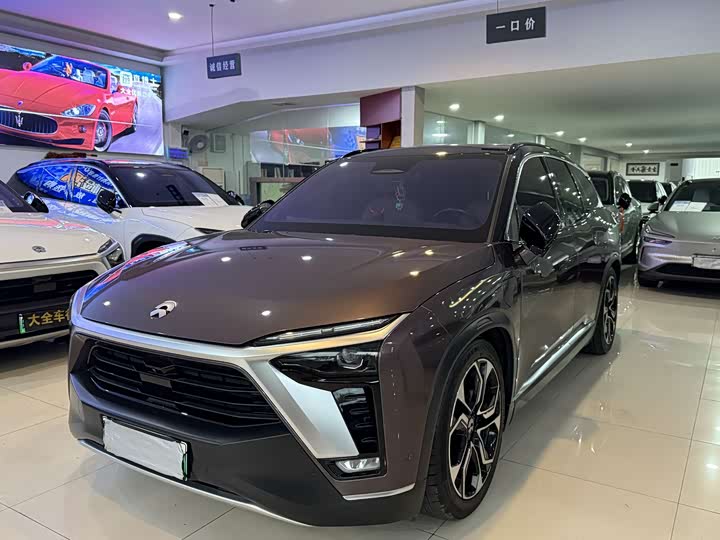 Фото 1 - Nio ES8