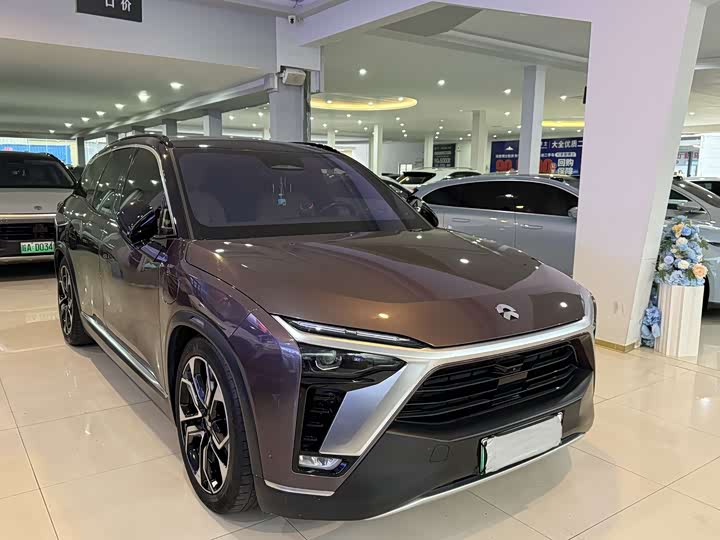 Фото 2 - Nio ES8