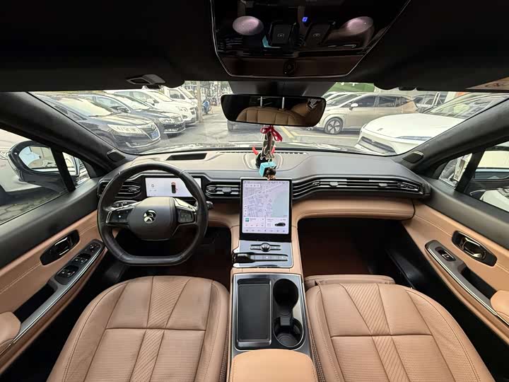 Фото 6 - Nio ES8