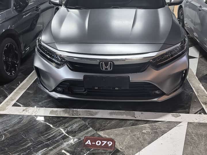 Photo 3 - Honda Inspire