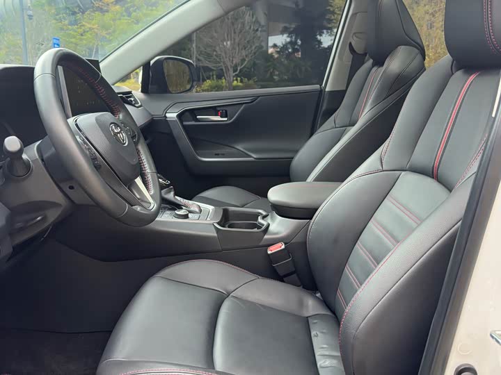 Фото 6 - Toyota Wildlander Hybrid