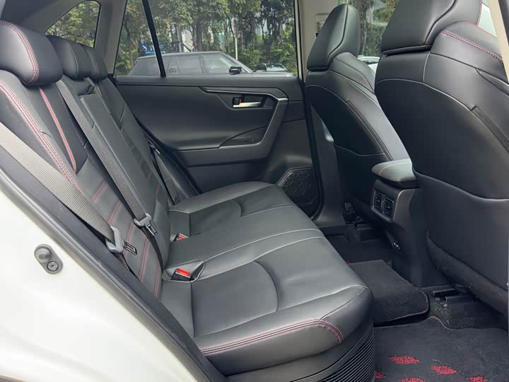 Фото 9 - Toyota Wildlander Hybrid