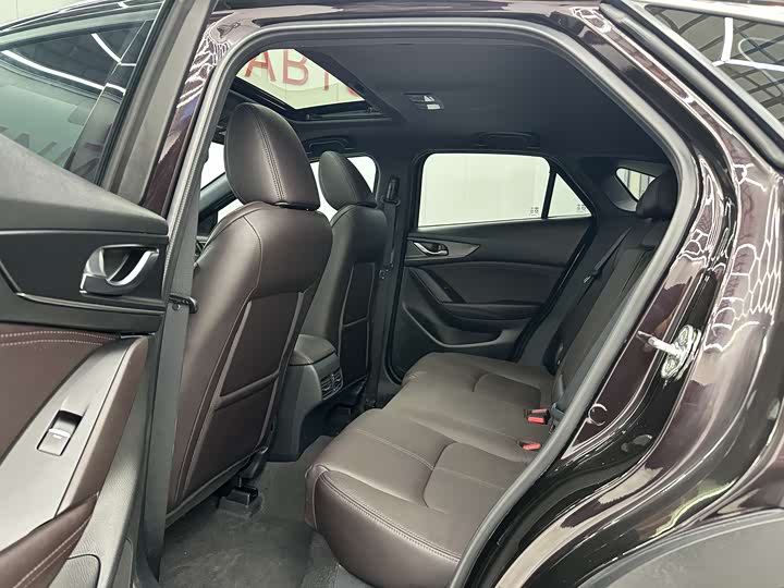 Фото 5 - Mazda CX-4