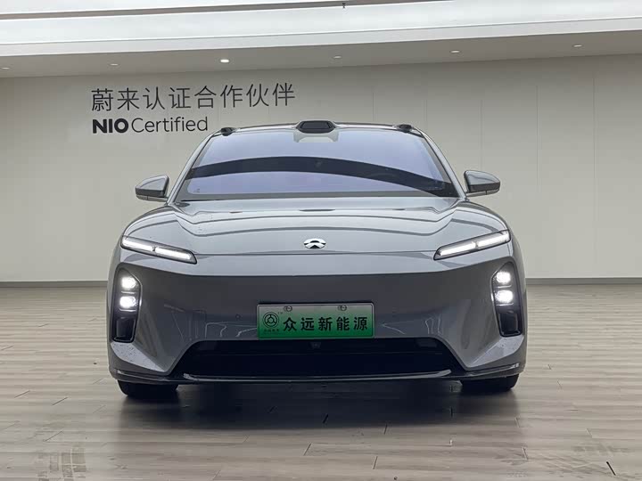 Photo 3 - Nio ET5