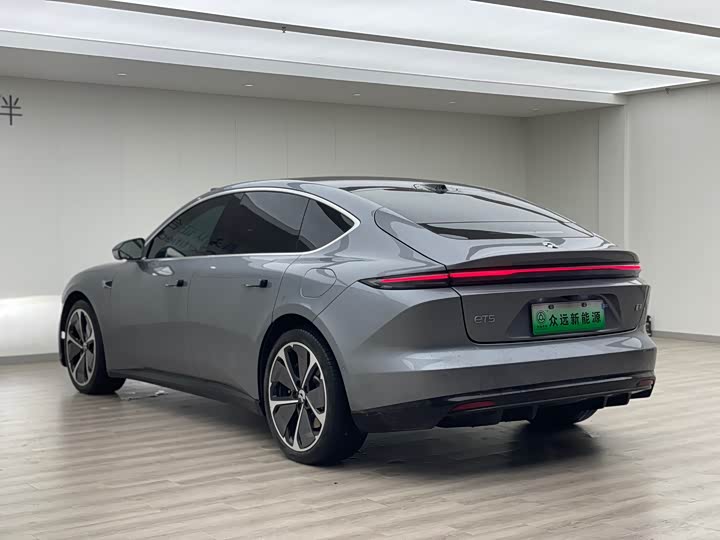 Photo 5 - Nio ET5