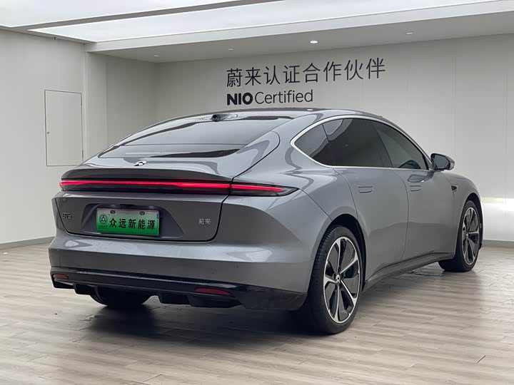 Photo 7 - Nio ET5